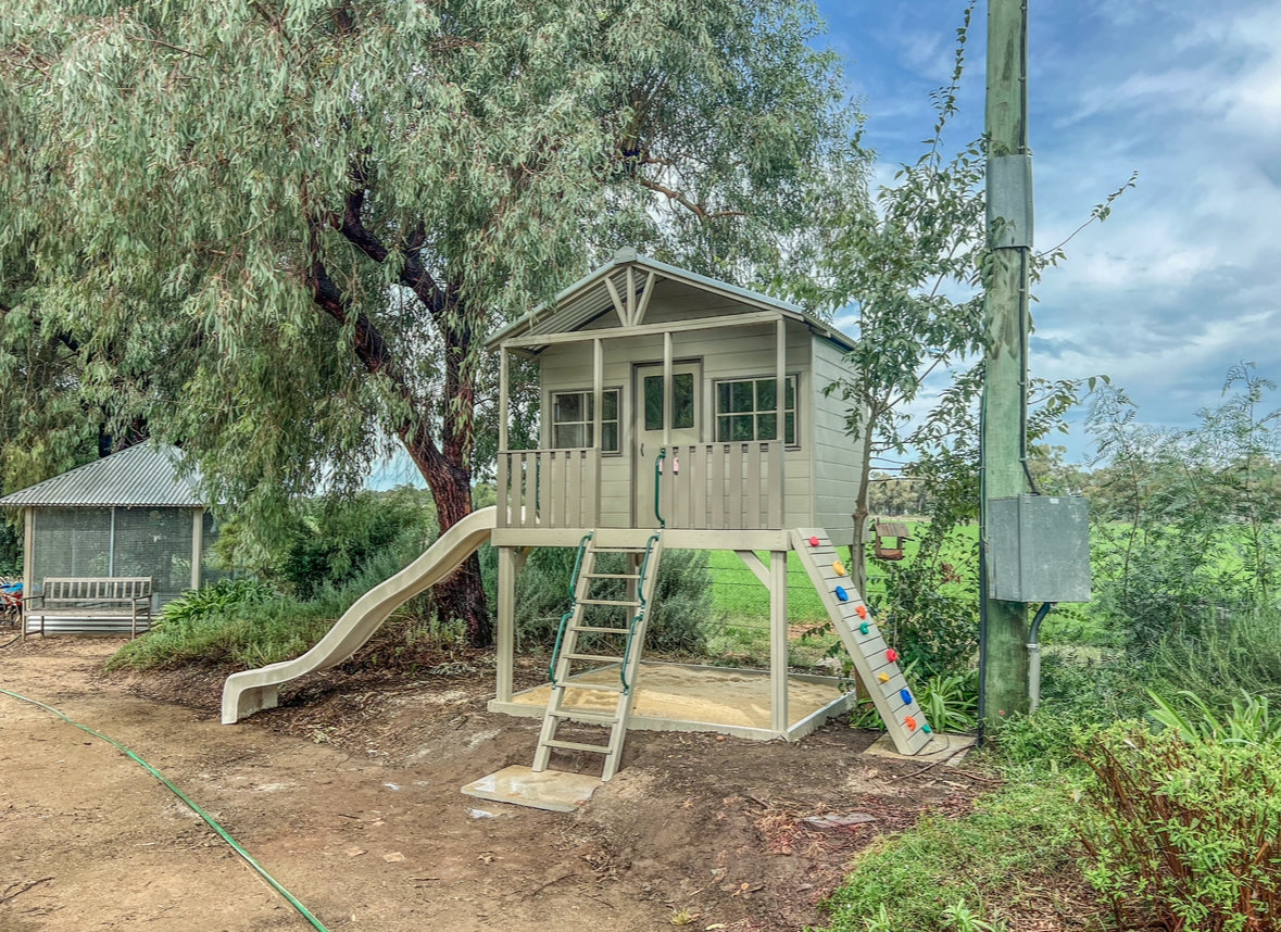 The King Size Beach Hut-Elevated