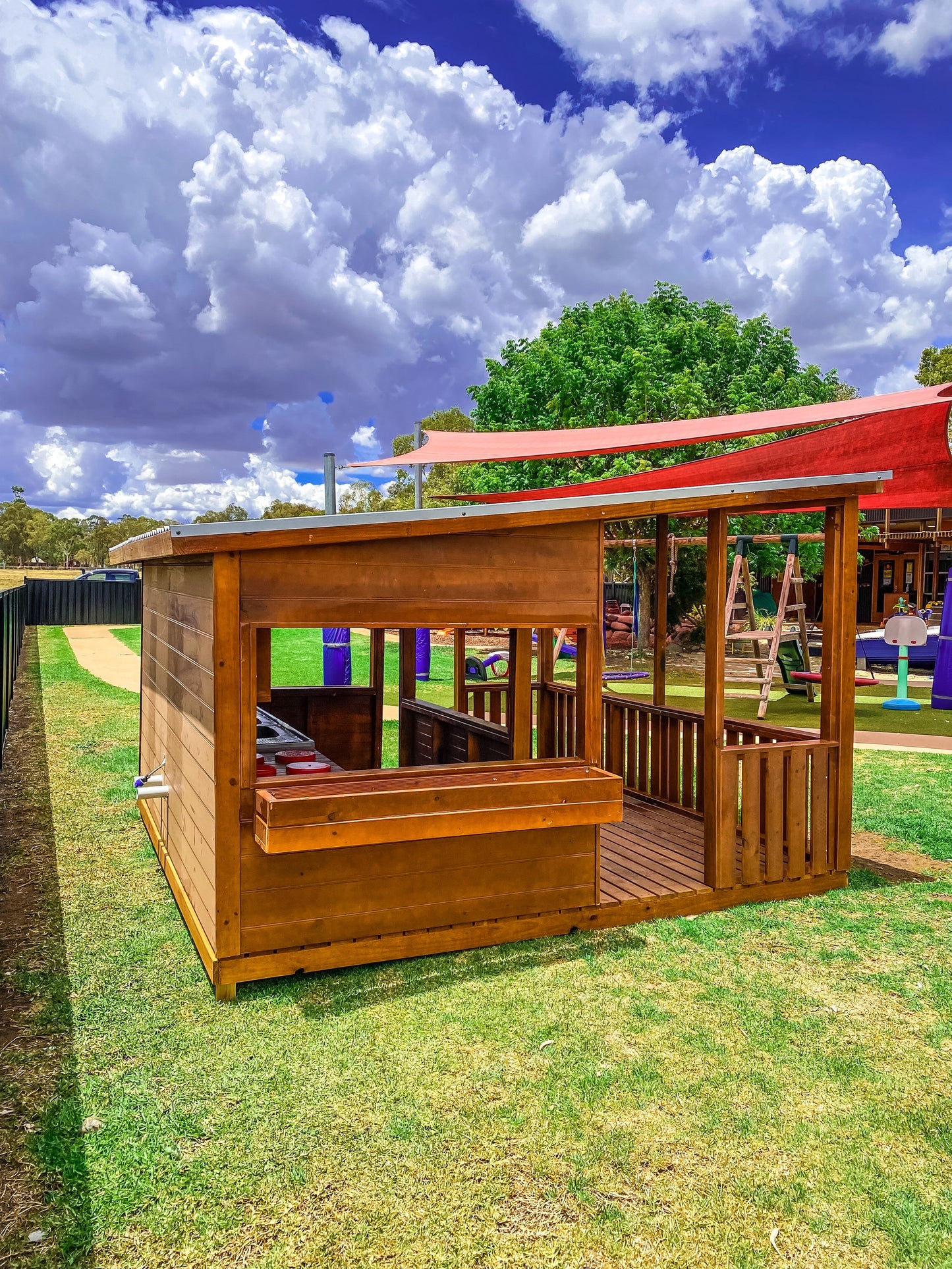 The Yarrawong with built-in Kitchen OILED