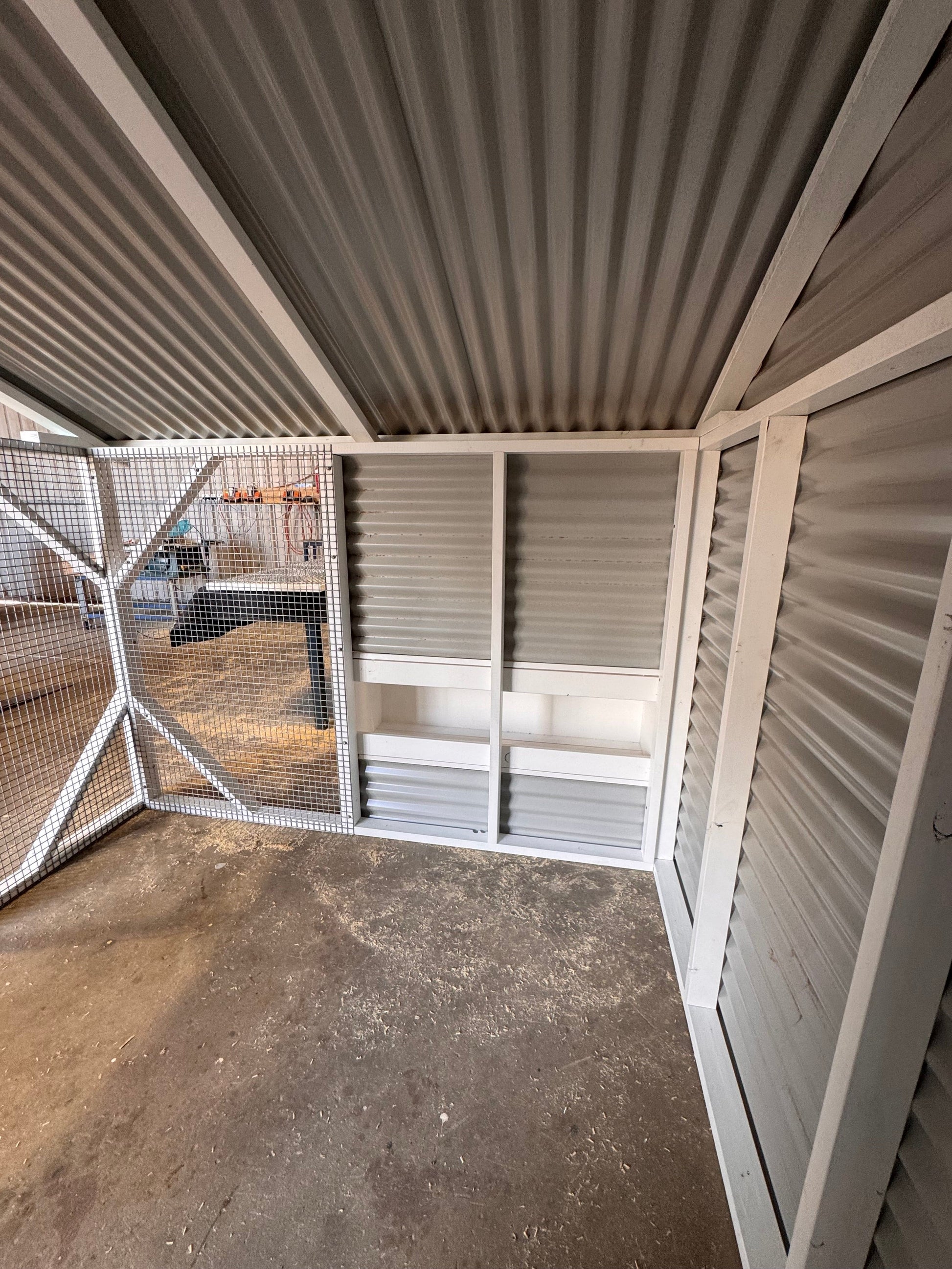 Shows nesting box from inside.